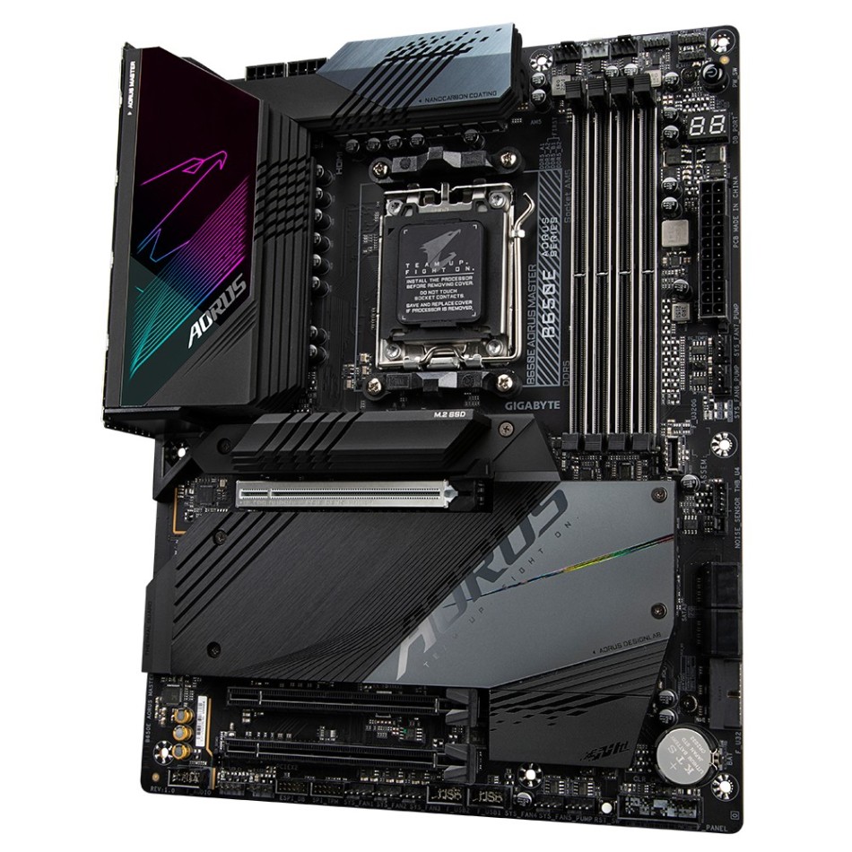 Placa base con doble canal de memoria y 128 GB máxima de almacenamiento  X670E AORUS MASTER